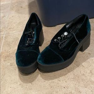 Emerald velvet bubble toe Oxford shoes